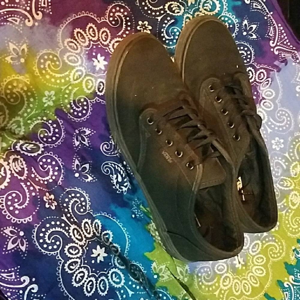 Vans low top